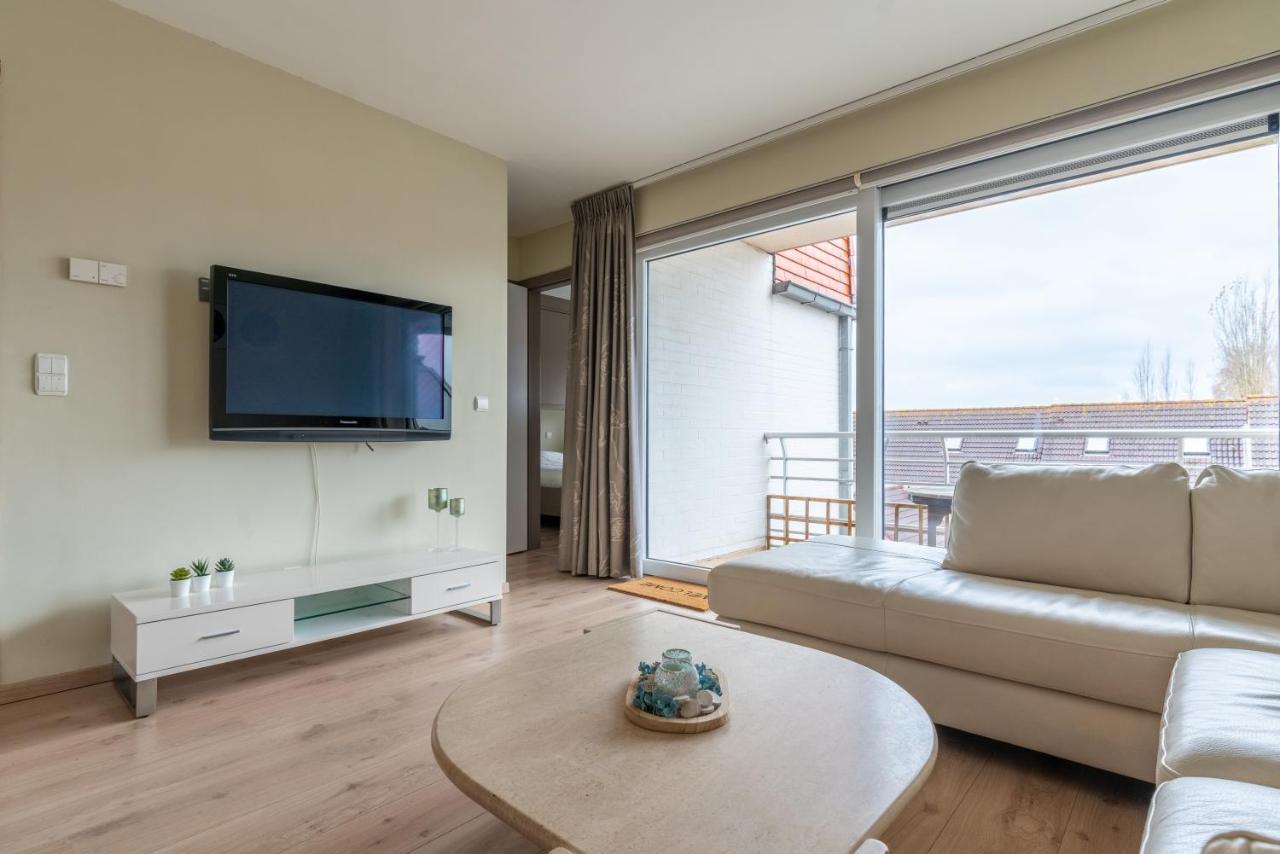 Appartement Met Zwembad In Neoportus Nieuwpoort Exterior photo